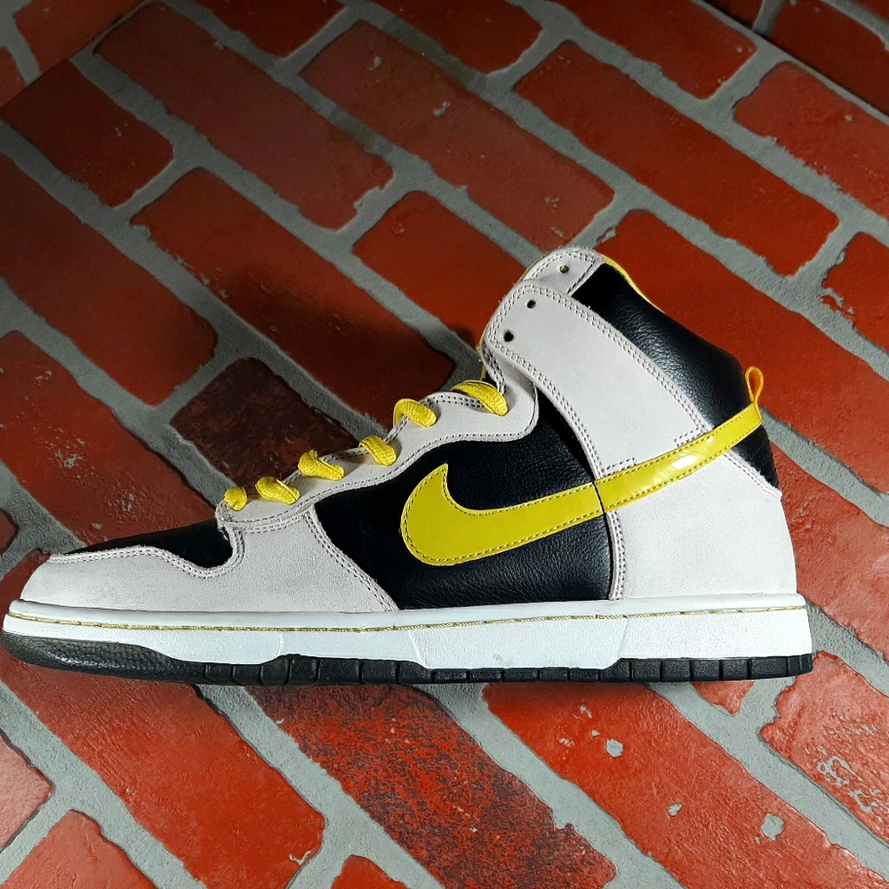 MISS PIGGY NIKE DUNKS